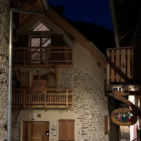 Holiday home Maison Cluaran